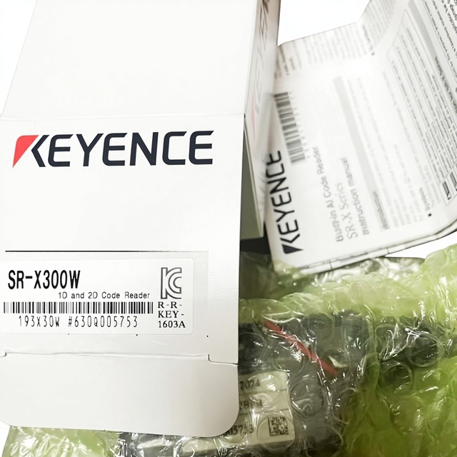 KEYENCE SR-X300W Smart Barcode Reader for Barcode and Character Recognition Genuine Product Price Negotiable