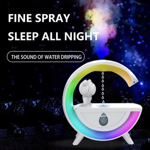 Nueva Lámpara Nocturna RGB con Forma de Astronauta y Nube de Lluvia, Humidificador Antigravedad con Instalación USB, Difusor de Agua Evaporativa - Product Image 5