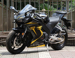 Motocicleta Deportiva Blade1 de 400cc y Dos Cilindros: Potencia Dinámica para el Desplazamiento Diario y Carreras de Ocio - Product Image 4
