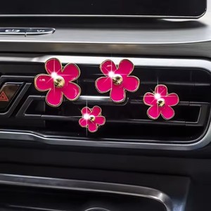 4Pcs/Set Car Outlet Vent Perfume Clips Car Air Freshener Conditioning Aromatherapy Small Daisy <b>Interior</b> Decoration <b>Accessories</b> - Product Image 4