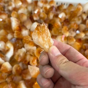 Pointe de pierre de <span class=keywords><strong>citrine</strong></span> naturelle brute, baguette de cristal de quartz <span class=keywords><strong>jaune</strong></span> brut pour la fabrication de bijoux DIY avec fil, fournitures en gros - Product Image 5