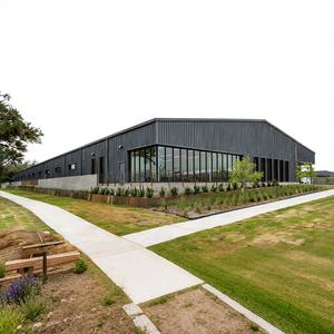 Estructura de Acero Estándar PEB, Estructura de Acero Resistente al Viento Estándar NBA, Edificio de Diseño Moderno con Resistencia al Viento de 121+ mph - Product Image 1