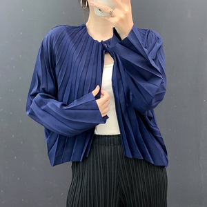 Blusa Casual Beige con Cuello Plisado a Mano, Nueva Moda Femenina Verano 2026, Top Versátil de Manga Larga, Ecológica y Antiarrugas - Product Image 3