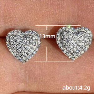 Orecchini a perno a forma di cuore scintillante da donna, eleganti orecchini a lobo a forma di cuore, gioielli alla moda per tutti i giorni e feste - Product Image 5