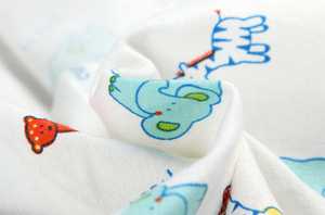 Tela de franela de algodón 100% para decoración de ropa de bebé, tejido orgánico con estampado de flores para manualidades y fiestas - Product Image 2