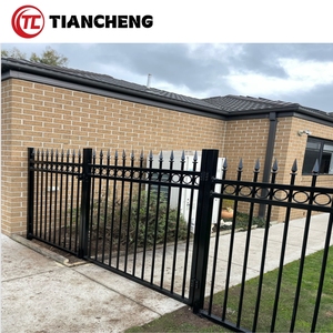 Conception moderne populaire Clôture en aluminium <span class=keywords><strong>composite</strong></span> à revêtement de poudre noire Clôture de <span class=keywords><strong>jardin</strong></span> à <span class=keywords><strong>lame</strong></span> verticale - Product Image 4