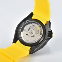 Montre de Plongée Automatique Noire Personnalisée pour Homme 42mm, Cadran Jaune, Bracelet en Cuir, Aiguilles Lumineuses, Étanche 50 Bar, Logo Personnalisé