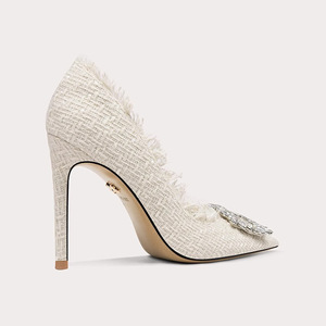 Chaussures pour femmes grandes tailles, blanches, style raffiné, à talons fins et hauts, avec boucle carrée en strass, pour un look élégant et discret - Product Image 3