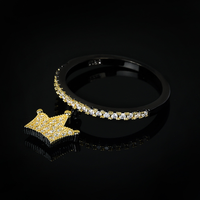 Bague à breloques délicate en laiton noir canon avec pavé de zircone cubique, 8 styles : Couronne, Nœud, Cœur, Hamsa, Queue de sirène