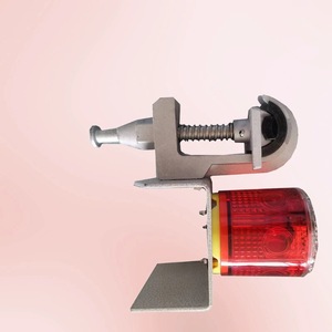 Feux d'avertissement solaires GMD4300 LED rouge, cadre en aluminium, IP65, pour lignes électriques aériennes, sécurité routière - Product Image 1