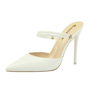 86-11 <span class=keywords><strong>Sexy</strong></span> hollow di alta-tacco alto brevetto in pelle bocca superficiale a punta con strass fibbia in metallo decorativo parola con la femmina <span class=keywords><strong>pantofole</strong></span> - Product Image 6