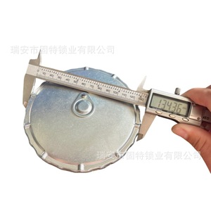 Bouchon de réservoir de carburant en alliage de zinc argenté pour camions lourds, excavatrices et plateformes de forage, origine Zhejiang - Product Image 5