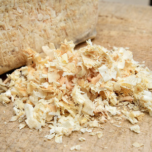 Sciure de bois pour petits animaux 2 kg, litière en peuplier écologique, forme spirale - Product Image 1