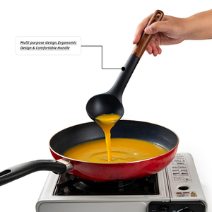 <span class=keywords><strong>New</strong></span> Arrival 5-Piece <span class=keywords><strong>Nylon</strong></span> nhà bếp đồ dùng <span class=keywords><strong>Set</strong></span> với Faux gỗ xử lý chịu nhiệt nấu ăn Công cụ bao gồm treo giá - Product Image 4