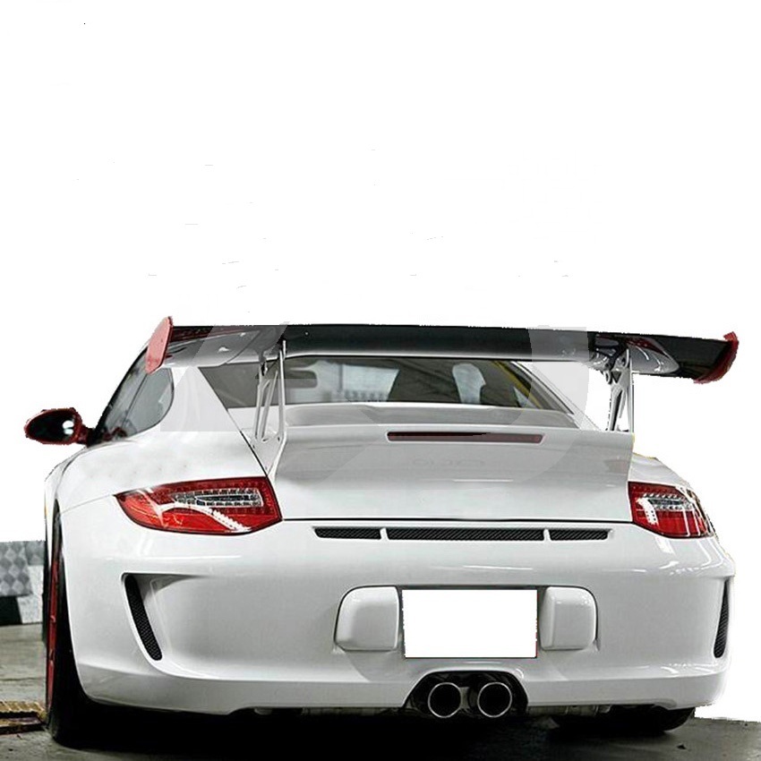 スタイリッシュな997 GT3 RS リアスポイラーで車両の性能を向上させま