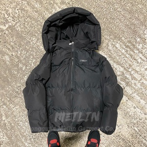 Vestes matelassées légères de qualité supérieure avec logo personnalisé, fabriquées en usine, vestes en duvet pour hommes, chaudes et luxueuses, à fermeture éclair, pour l'hiver - Product Image 1