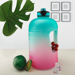 Bottiglia d'Acqua Motivazionale Senza BPA con Cannuccia, 1 Gallone, Bottiglia Sportiva in Plastica con Indicatore Orario, da Viaggio e Palestra, Mimetica, 4 <span class=keywords><strong>Litri</strong></span> - Product Image 4