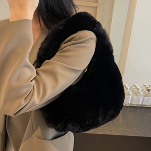 Sac à main en fausse fourrure de lapin mignon, style influenceur, sac à bandoulière duveteux, nouvelle collection automne-hiver 2025 pour femme - Product Image 6