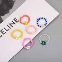 Mode kleine Blume Reishücke Farben Fingerringe BOHO-Stil niedliche elastische Samenperlen handgemachte Blumenringe für Mädchen und Frauen