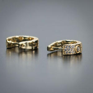 Orecchini a Cerchio di Lusso in Oro Massiccio 18K con Diamanti, Taglio Brillante Rotondo, Design Geometrico, per Uso Quotidiano Femminile - Product Image 5