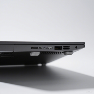 ThinkPad P16S G1I5-1240P Màn hình kép kinh doanh & chơi game máy tính xách tay Intel Core i5 i7 512GB Ổ cứng Bộ vi xử lý lõi kép mới sử dụng - Product Image 3