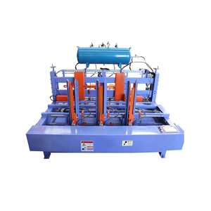 Machine automatique de clouage de blocs de palettes européennes pour la production et l'assemblage de blocs de palettes en bois - Product Image 1