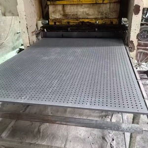 Panel de Silicato de Calcio Perforado de Alta Densidad con Orificios Grandes para Revestimiento Acústico de Paredes en Auditorios y Teatros - Product Image 4