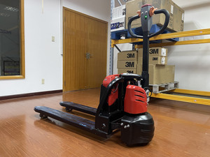 Montacargas Hidráulico, Modelo Nuevo, Pequeño, de <span class=keywords><strong>Tres</strong></span> Ruedas Industriales, Gato Hidráulico, Transpaleta Eléctrica en Venta - Product Image 2