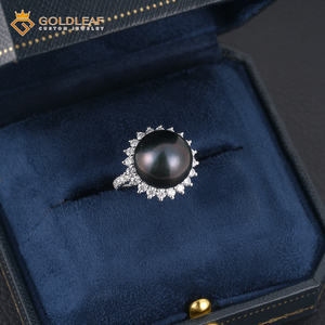 Anillo Clásico de Compromiso, Boda y Fiesta Goldleaf IGI de Oro de 18K con Perla Natural y Moissanita para Unisex - Product Image 4