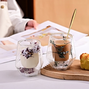 Tazza Resistente al Calore all'Ingrosso, Bicchiere in <span class=keywords><strong>Vetro</strong></span> a Doppio Strato, Tazza da Caffè in <span class=keywords><strong>Vetro</strong></span> a Doppia Parete <span class=keywords><strong>con</strong></span> <span class=keywords><strong>Fiori</strong></span> Secchi - Product Image 3