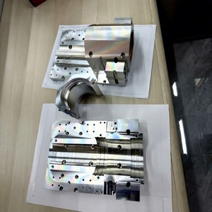 Pièces usinées CNC de haute précision, usinées en usine certifiée ISO9001, en acier SUS 303 304, avec finition polie oxydée noire. - Product Image 1