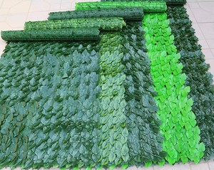 Clôture en feuilles artificielles réaliste pour décor de jardin vert sans décoloration - Product Image 1