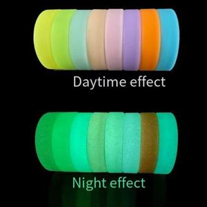 Pulsera de Silicona Luminosa con Logotipo Personalizado, Llavero de Goma, Regalos Promocionales, Estilo Deportivo Impermeable, Colores Personalizados - Product Image 6