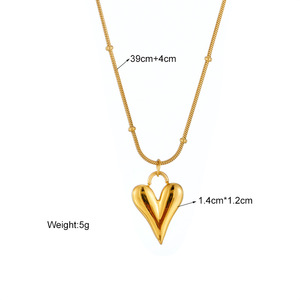 XL019 elegante corazón colgante collar 18K Oro Laminado titanio acero minimalista y versátil joyería para mujer - Product Image 4