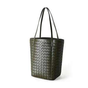 Bolso de Hombro Tipo Cubo de Cuero Vacuno <span class=keywords><strong>ZAMO</strong></span> 2025 para Mujer, Nuevo Modelo, Tejido Simple, Cuero Genuino, Forro de Poliéster, Cierre de Cremallera y Broche - Product Image 6