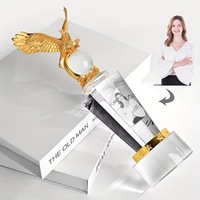 Trofeo de Cristal de Águila Dorada Pulida Premium Personalizado de Fábrica, Elegante Trofeo de Cristal Artístico Estilo Personaje de TV/Cine