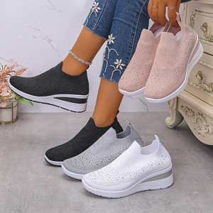 Sneakers da Donna <span class=keywords><strong>con</strong></span> <span class=keywords><strong>Zeppa</strong></span> e Strass, <span class=keywords><strong>Scarpe</strong></span> Traspiranti Slip-on, Comode <span class=keywords><strong>Scarpe</strong></span> Casual da Passeggio - Product Image 1