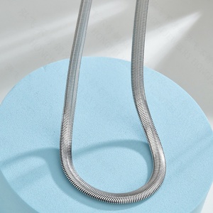 Cadena de Acero Inoxidable Plana con Diseño Espiga de Serpiente para Joyería de Moda - Product Image 5