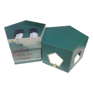 2025 Nueva caja de regalo de vino de tablero gris de doble capa con forma de pentágono con tapa en relieve de lámina dorada y Base hecha de papel - Product Image 6