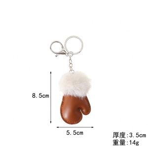 Pendentif créatif en forme de petits gants en peluche d'hiver, mini porte-clés mignon, accessoires de décoration pour sac à dos scolaire - Product Image 5