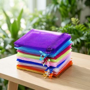 Pochettes en organza colorées et transparentes avec cordon de serrage, sacs cadeaux pour les faveurs de Noël et de mariage - Product Image 3
