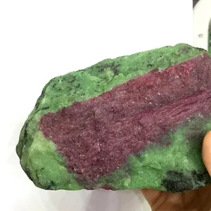 Wholesale high quality natural rough epidote stone raw ruby zoisite