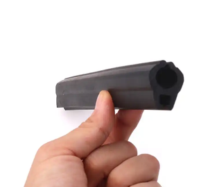 Supporto per supporto per microfono nero personalizzato Plectrum Clip in gomma per chitarra con 5 plettri plettro - Product Image 5