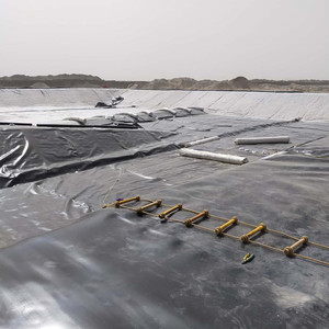 Géomembrane HDPE résistante au vieillissement, film plastique imperméable noir et bleu pour revêtement de bassin à poissons, barrage, décharge, piscine, toiture de bâtiment - Product Image 3