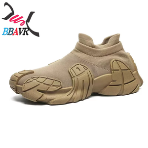 Zapatos para Caminar Ligeros y Transpirables para Hombre con Entresuela de PVC y Suela Suave, Calcetines Deportivos Casuales con Forro de Malla - Product Image 1