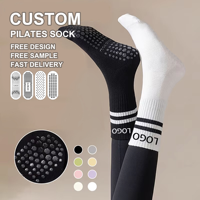 Chaussettes de sport pour femmes, en coton, courtes, antidérapantes, avec logo brodé, pour yoga et pilates, de haute qualité, mignonnes et confortables