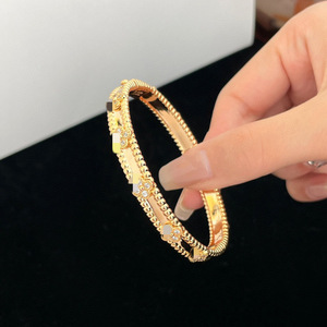 Xinyuncao phiên bản cao Rose Gold bốn lá Clover Vòng đeo tay với kim cương dát thời trang Kính vạn hoa Bangle - Product Image 2