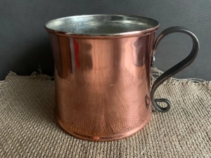Indian Exporter Copper Mug with Polished Surface Ideal for Rustic Kitchen Home and Restaurant Use Available At Export Price - Product Image 2