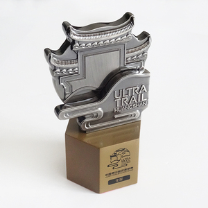 Trofeos <span class=keywords><strong>de</strong></span> Metal Fundido Personalizados al por Mayor para <span class=keywords><strong>Campeones</strong></span> Deportivos y Regalos Navideños - Product Image 3