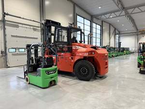 Equipo de Manipulación Pesada, Montacargas Automático Diésel de 12 a 16 Toneladas con Posición de Horquilla, Fabricado en China, en Venta - Product Image 4